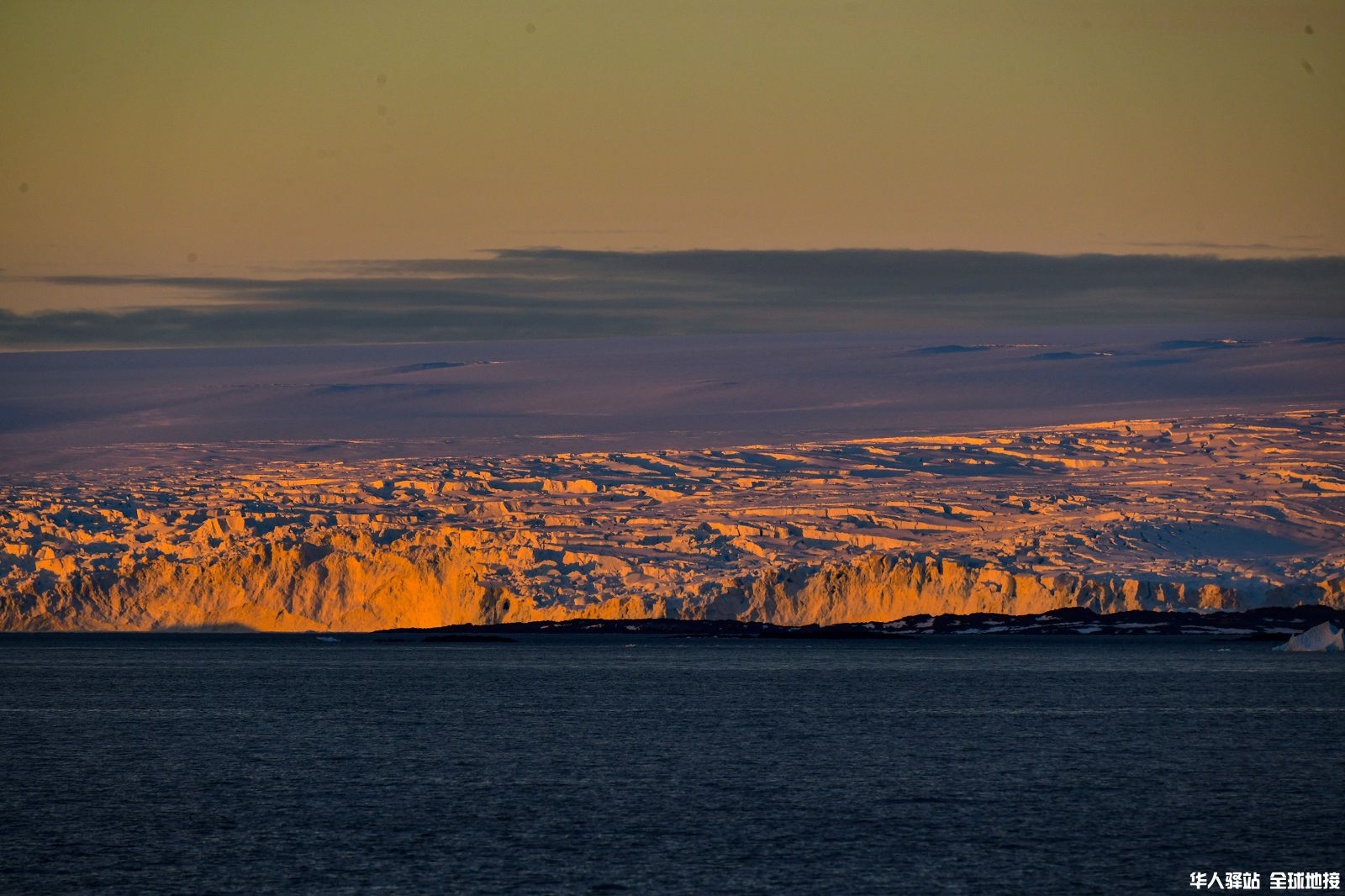 564620_Places_Alpenglow-Glacier.jpg